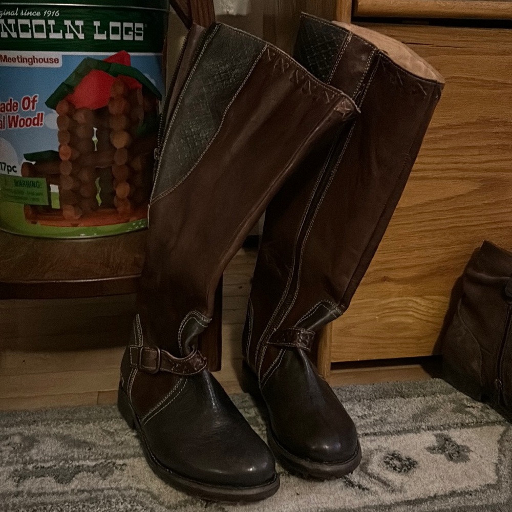 Bed Stu size 6. New
